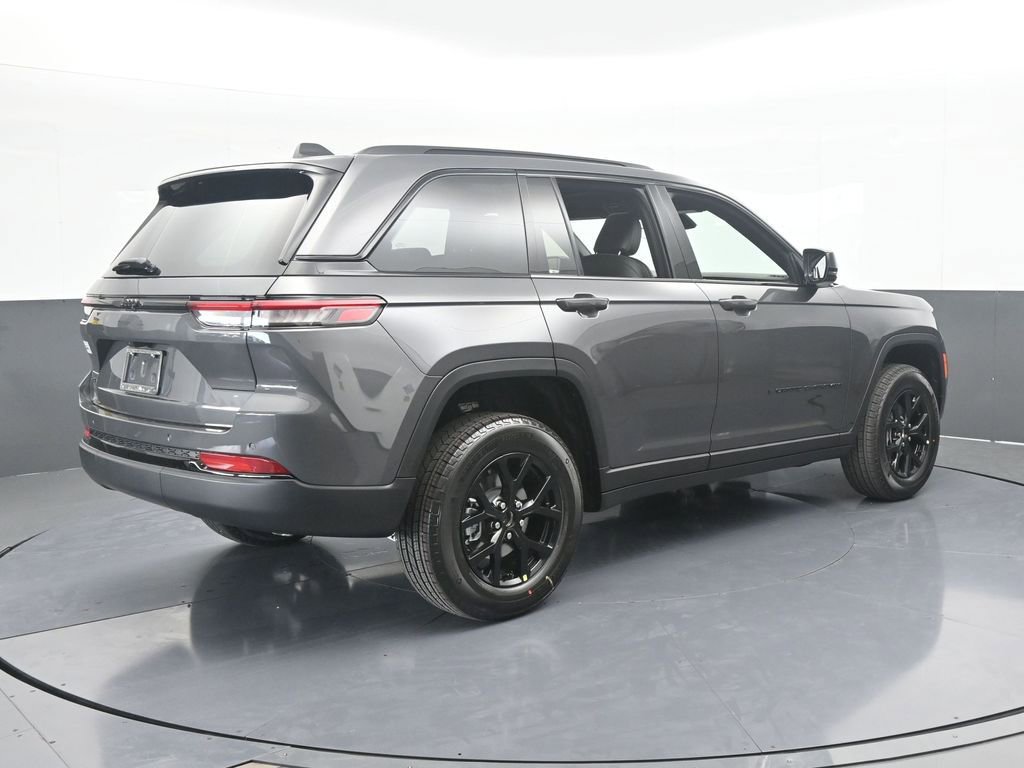 New 2025 Jeep Grand Cherokee Altitude image 6
