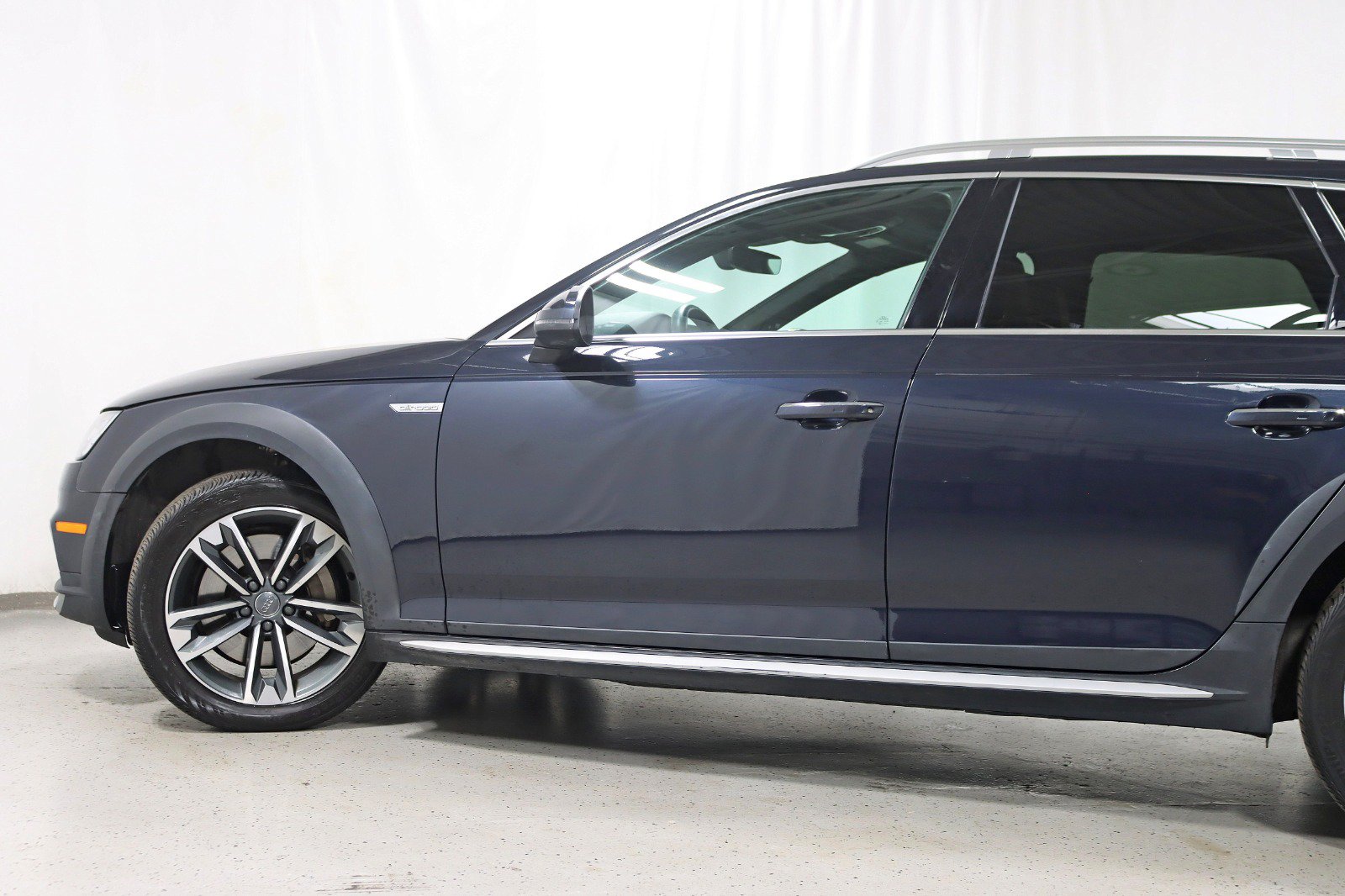 Used 2018 Audi A4 2.0T allroad Premium Plus AWD/4WD image 11
