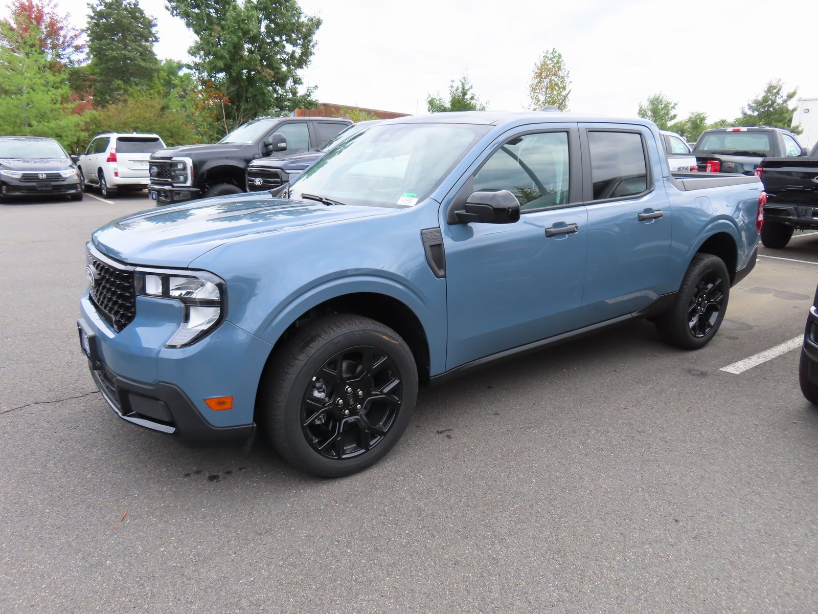 New 2025 Ford Maverick XLT w/ XLT Luxury Package image 3