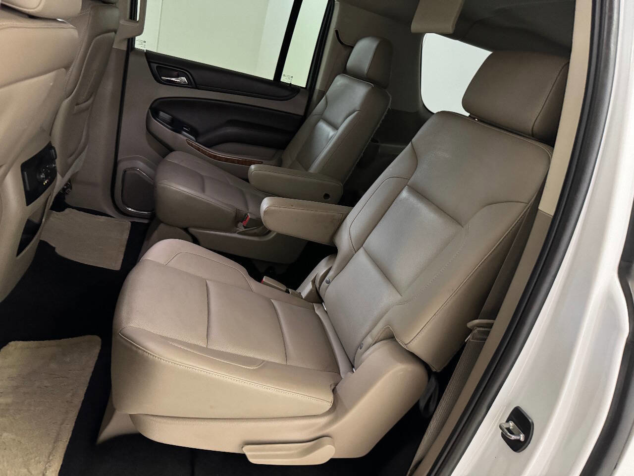 Used 2015 Chevrolet Suburban LTZ image 35