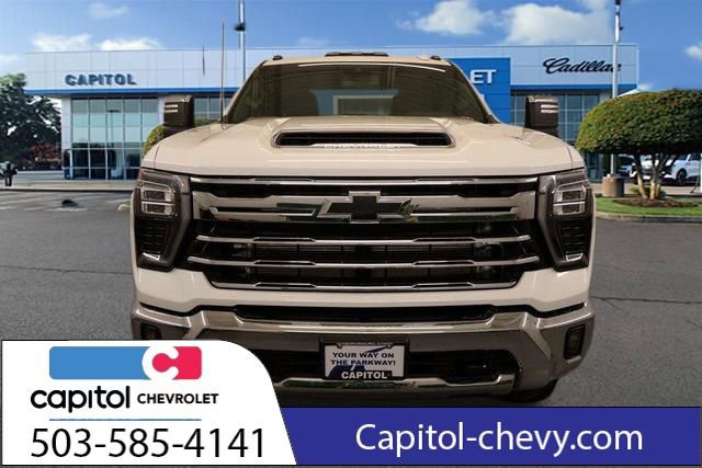 Used 2025 Chevrolet Silverado 3500 LTZ image 7