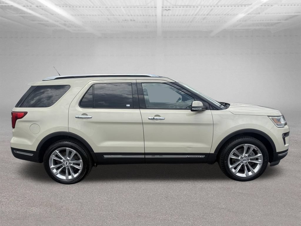Used 2018 Ford Explorer Limited w/ Ford Safe & Smart Package AWD/4WD image 3