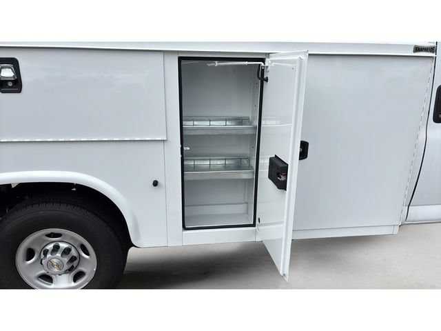 New 2025 Chevrolet Express 3500 w/ Power Convenience Package RWD image 29