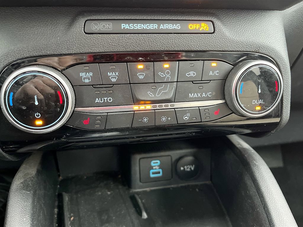 Used 2022 Ford Escape Titanium w/ Titanium Elite Package image 16