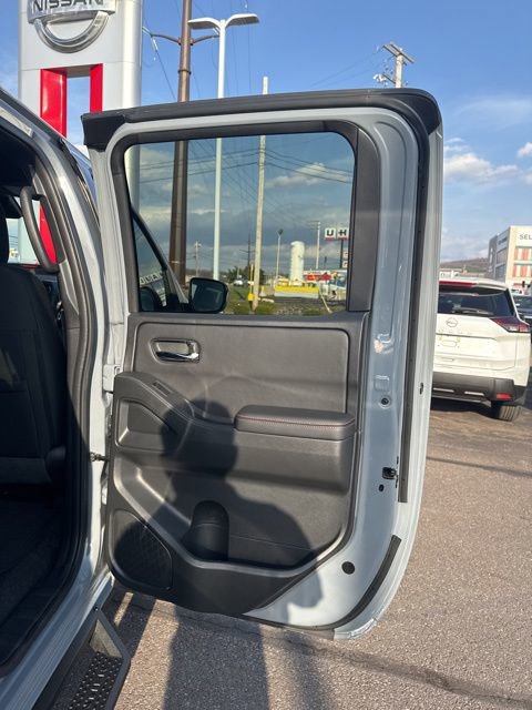 Certified 2025 Nissan Frontier PRO-4X image 20