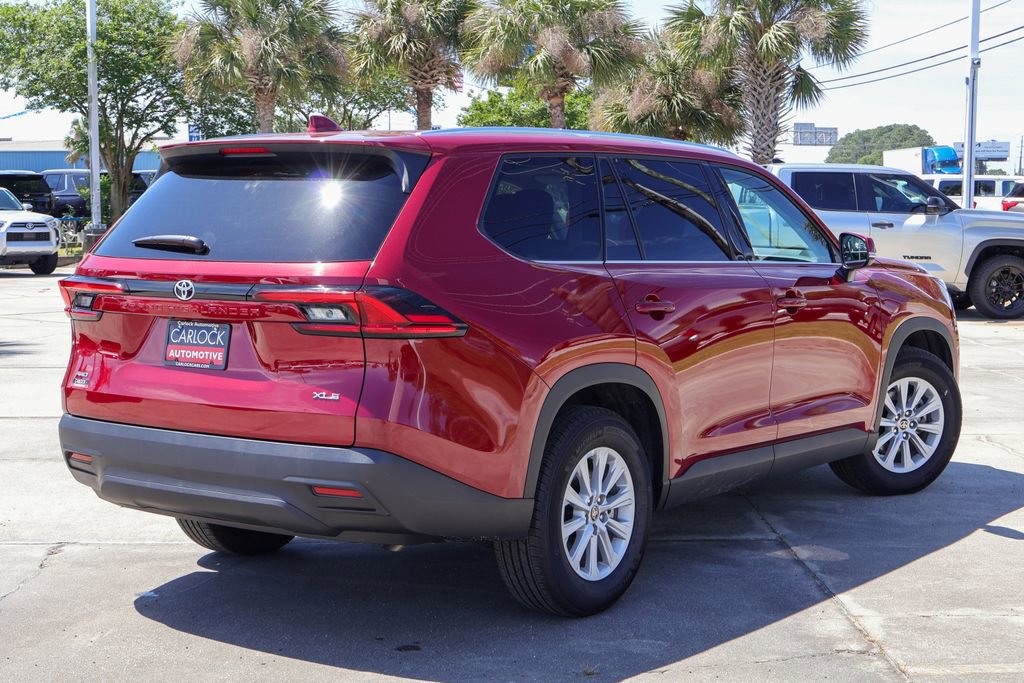 Used 2025 Toyota Grand Highlander AWD image 2