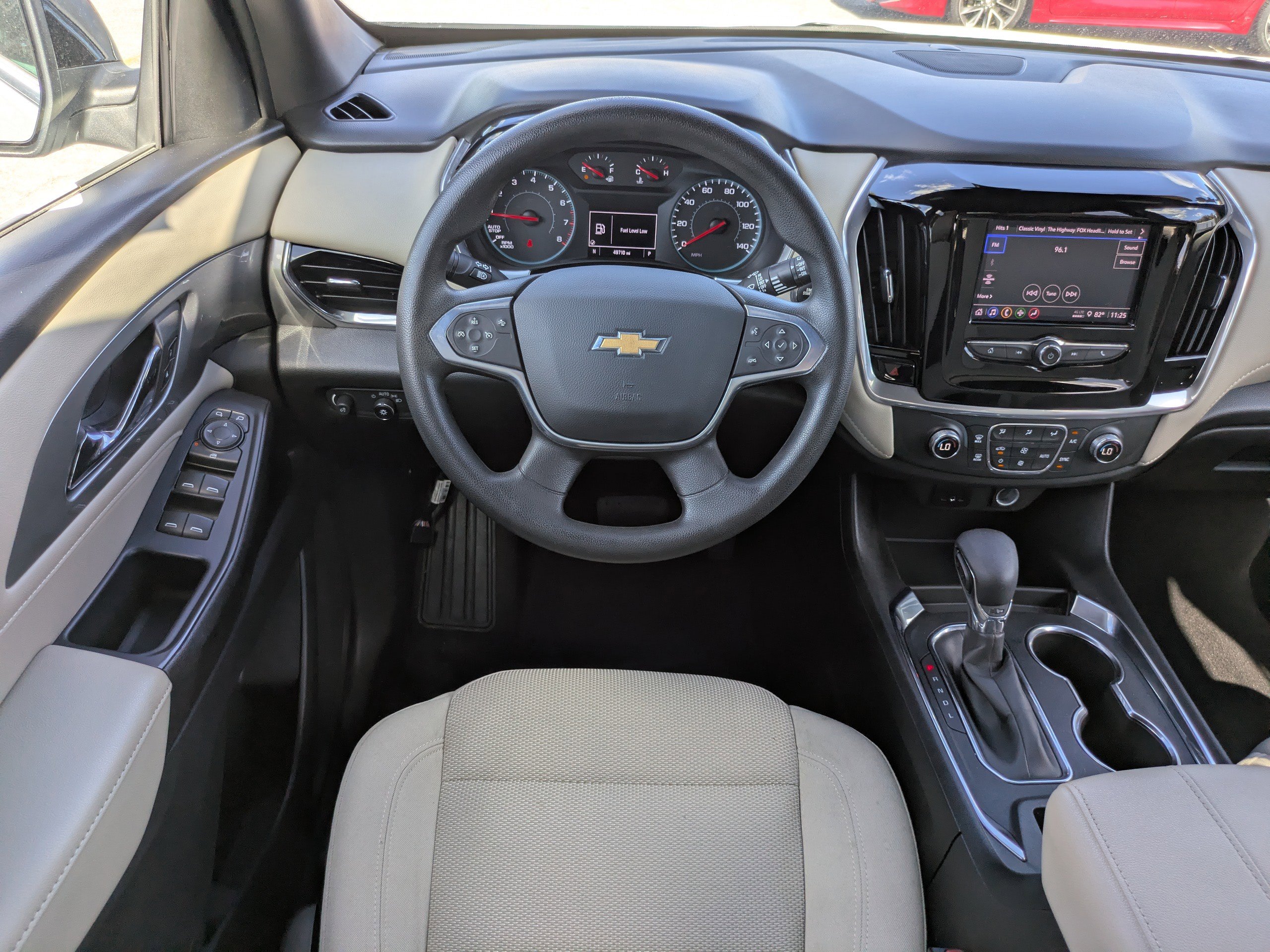 Used 2022 Chevrolet Traverse LS FWD image 18