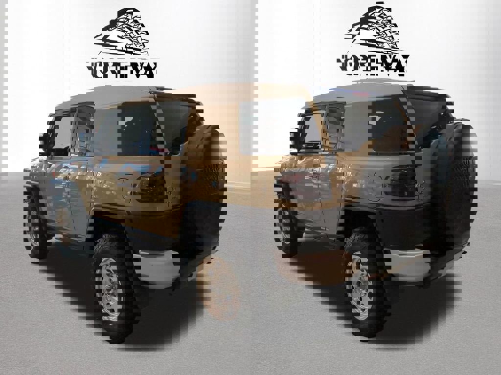 Used 2012 Toyota FJ Cruiser 4WD w/ Convenience Pkg image 4