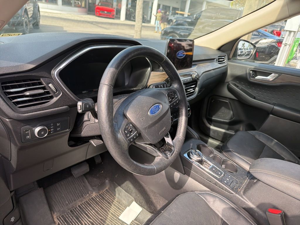 Used 2020 Ford Escape Titanium image 8