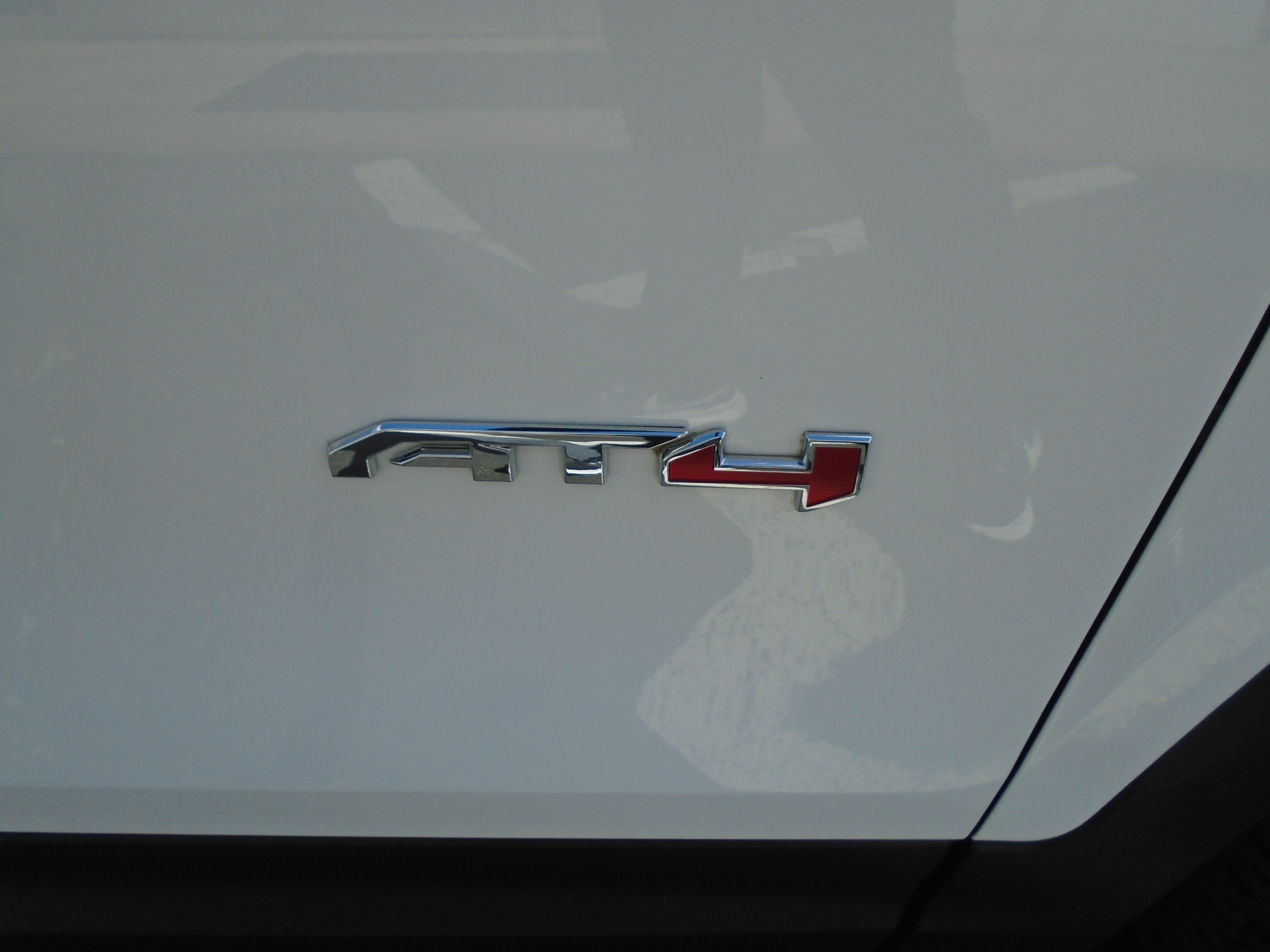 Certified 2024 GMC Terrain AT4 w/ Infotainment Package II AWD/4WD image 25