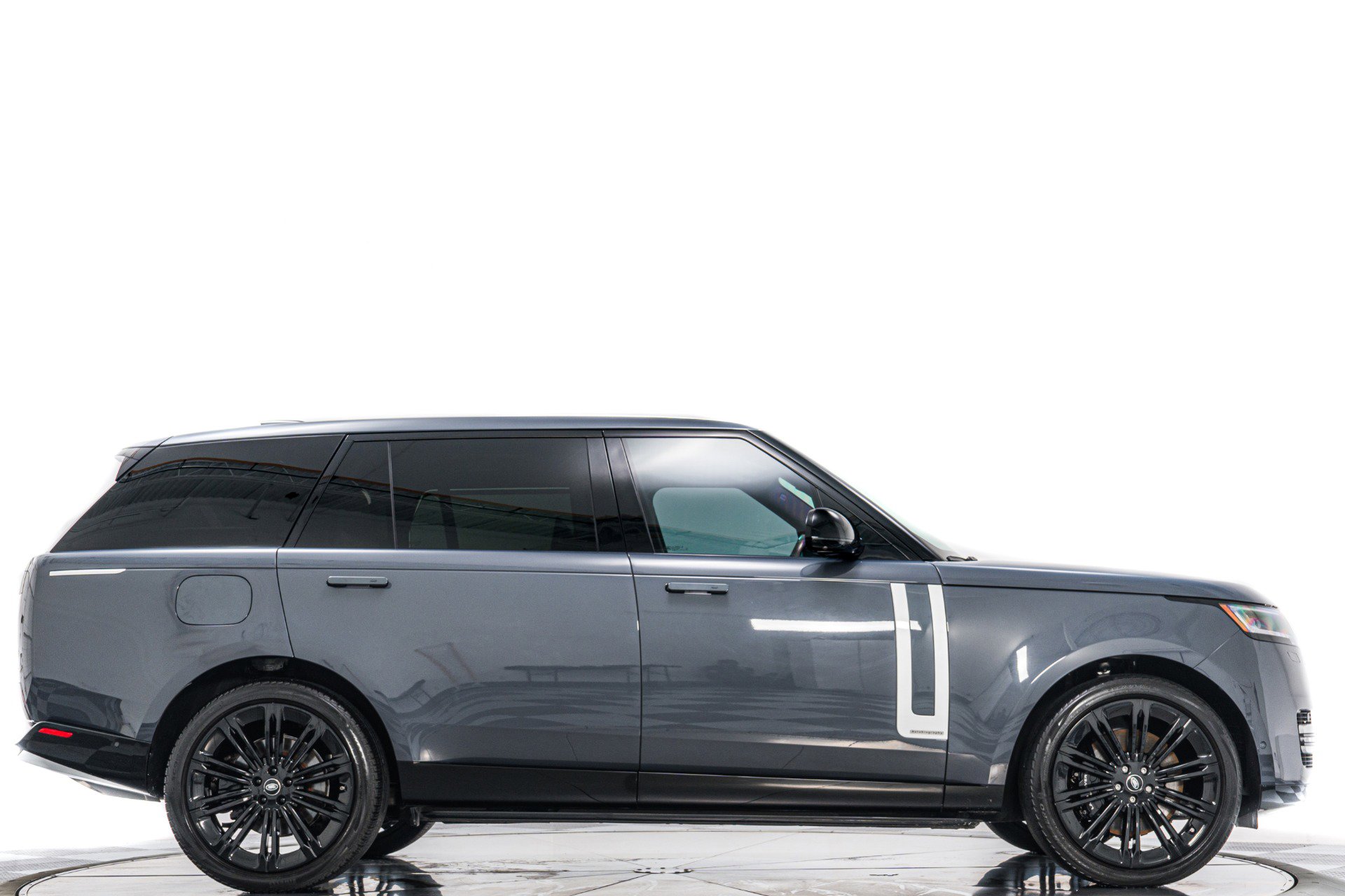 Used 2024 Land Rover Range Rover Long Wheelbase Autobiography AWD/4WD image 2