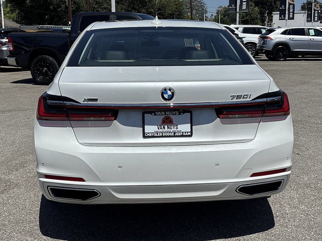 Used 2022 BMW 750i xDrive AWD/4WD image 4