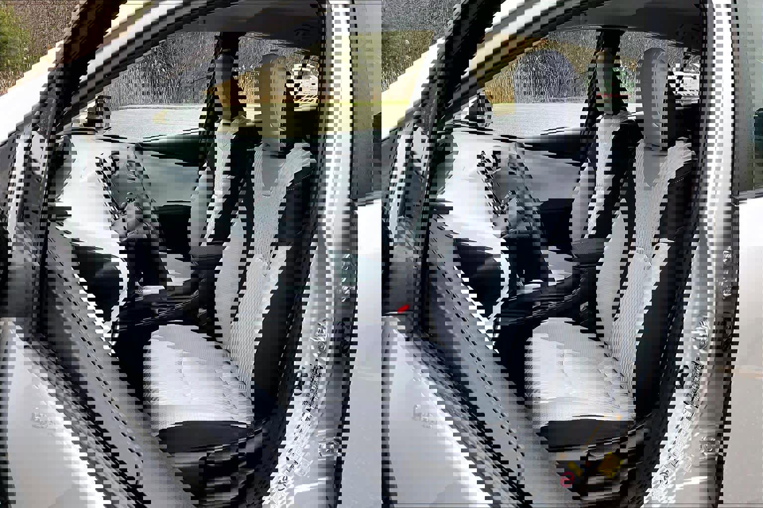 Used 2016 Toyota Prius Two image 9