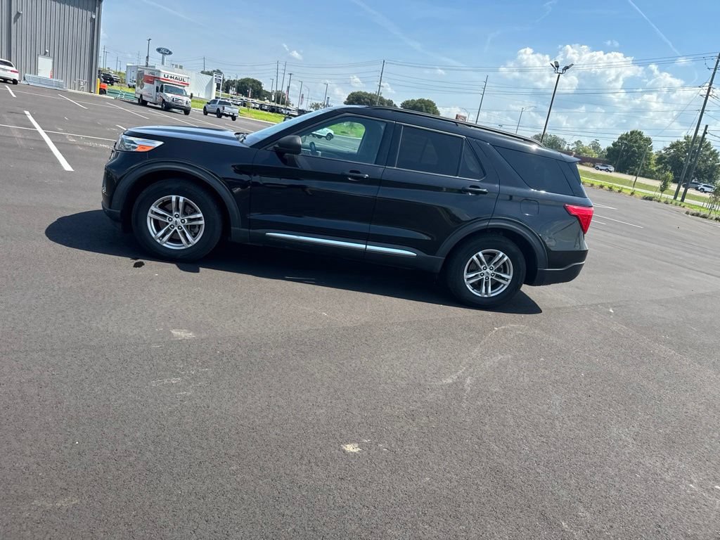 Used 2021 Ford Explorer XLT RWD image 9
