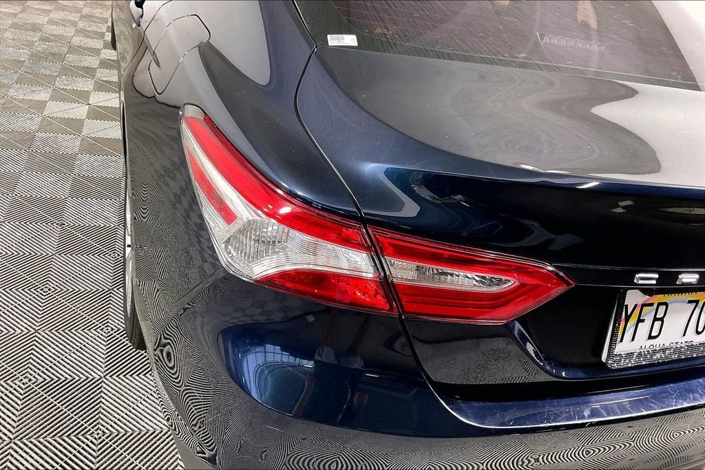 Used 2018 Toyota Camry LE FWD image 28