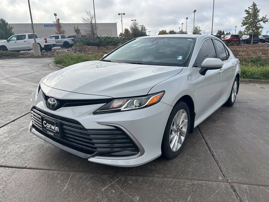 Used 2024 Toyota Camry LE AWD/4WD image 3