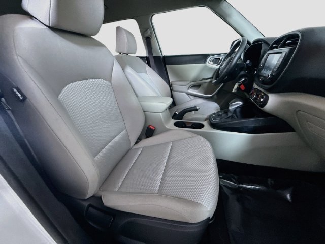 Used 2021 Kia Soul LX FWD image 28