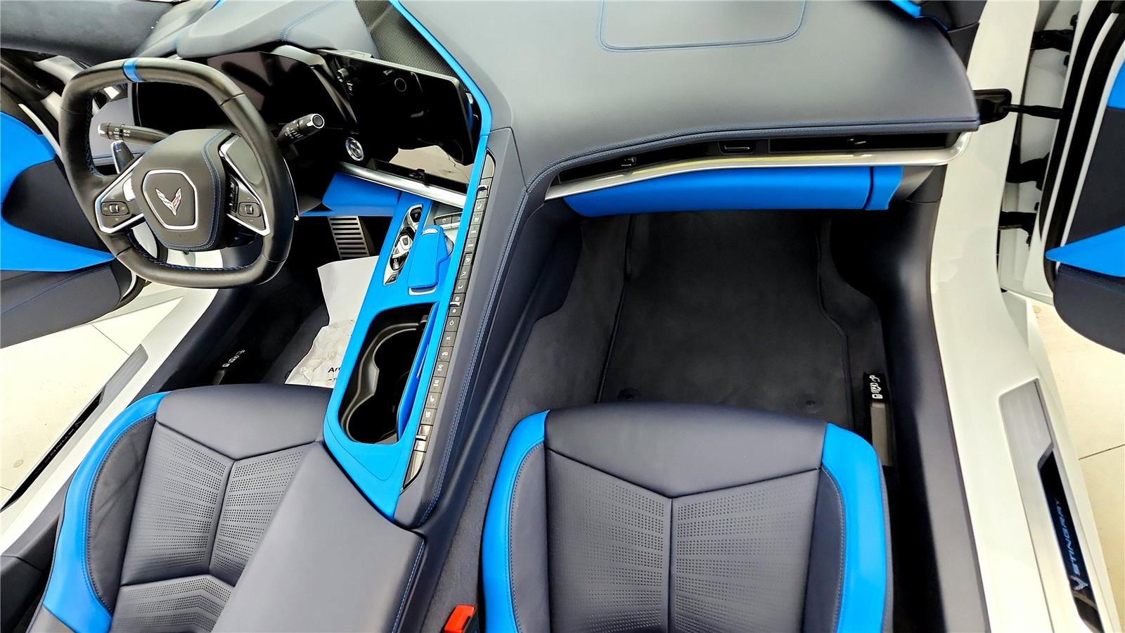 Used 2023 Chevrolet Corvette Stingray Premium Conv w/ 3LT RWD image 15