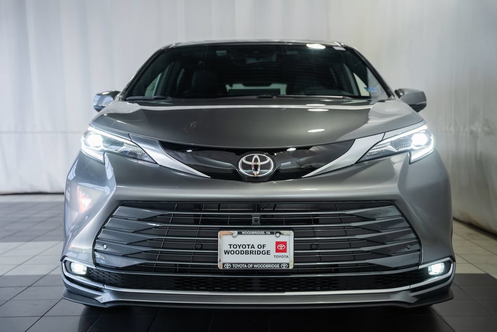 New 2026 Toyota Sienna Platinum AWD/4WD image 2