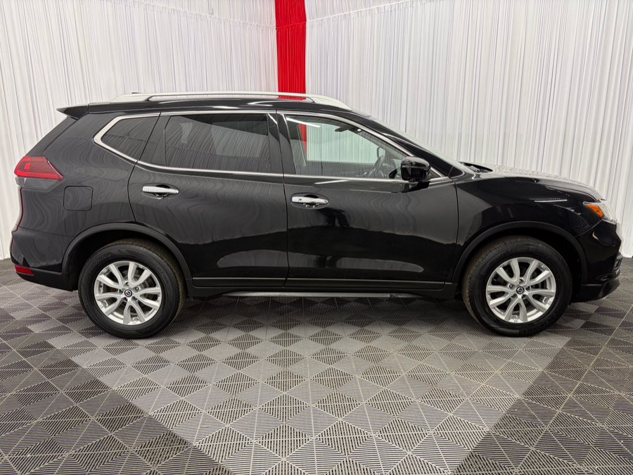Used 2018 Nissan Rogue SV w/ Premium Package AWD/4WD image 9