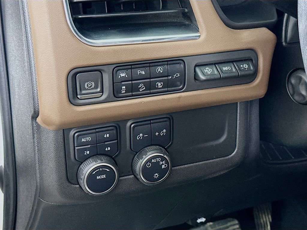 Used 2022 Chevrolet Suburban High Country image 23