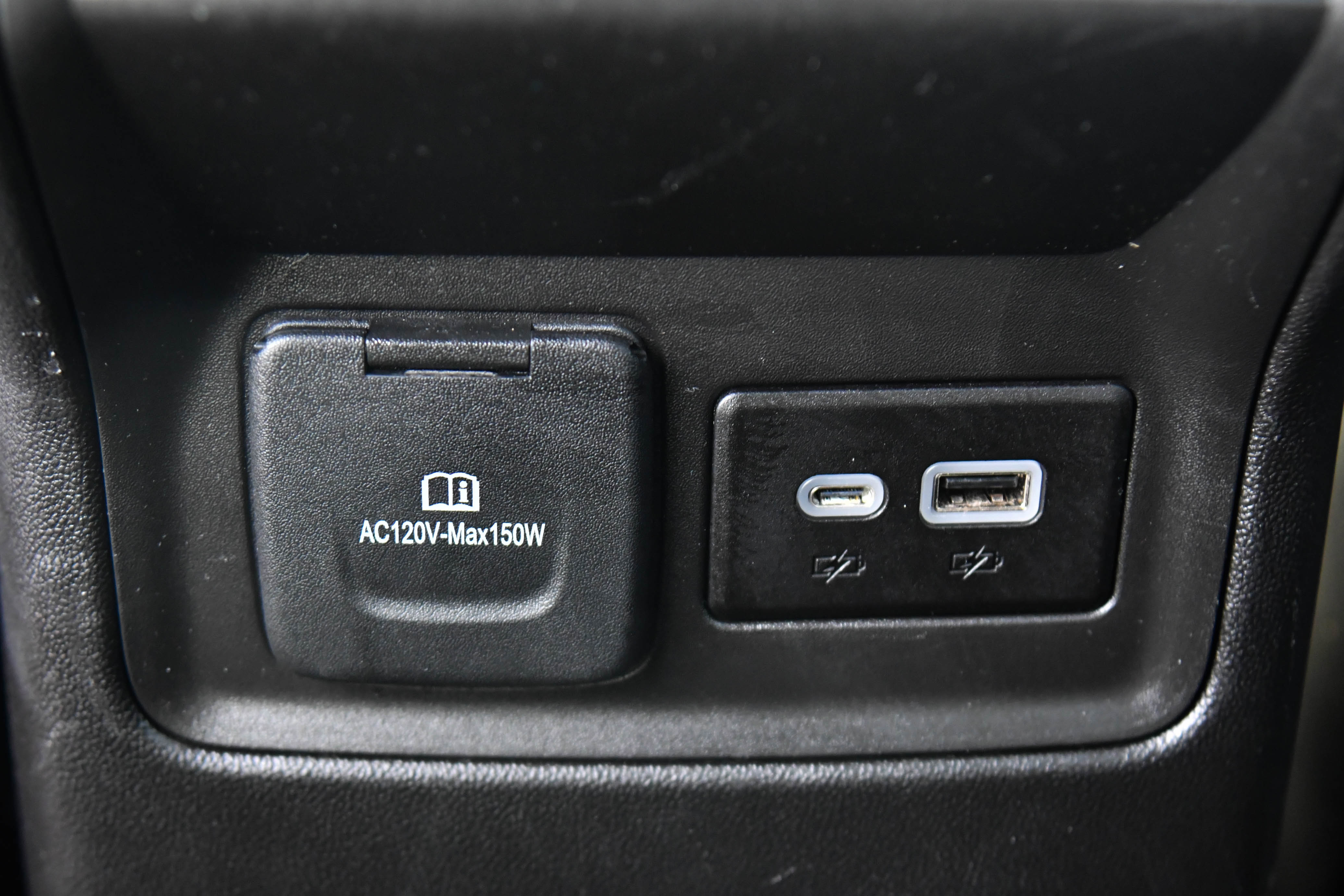 Used 2023 GMC Acadia SLT image 40