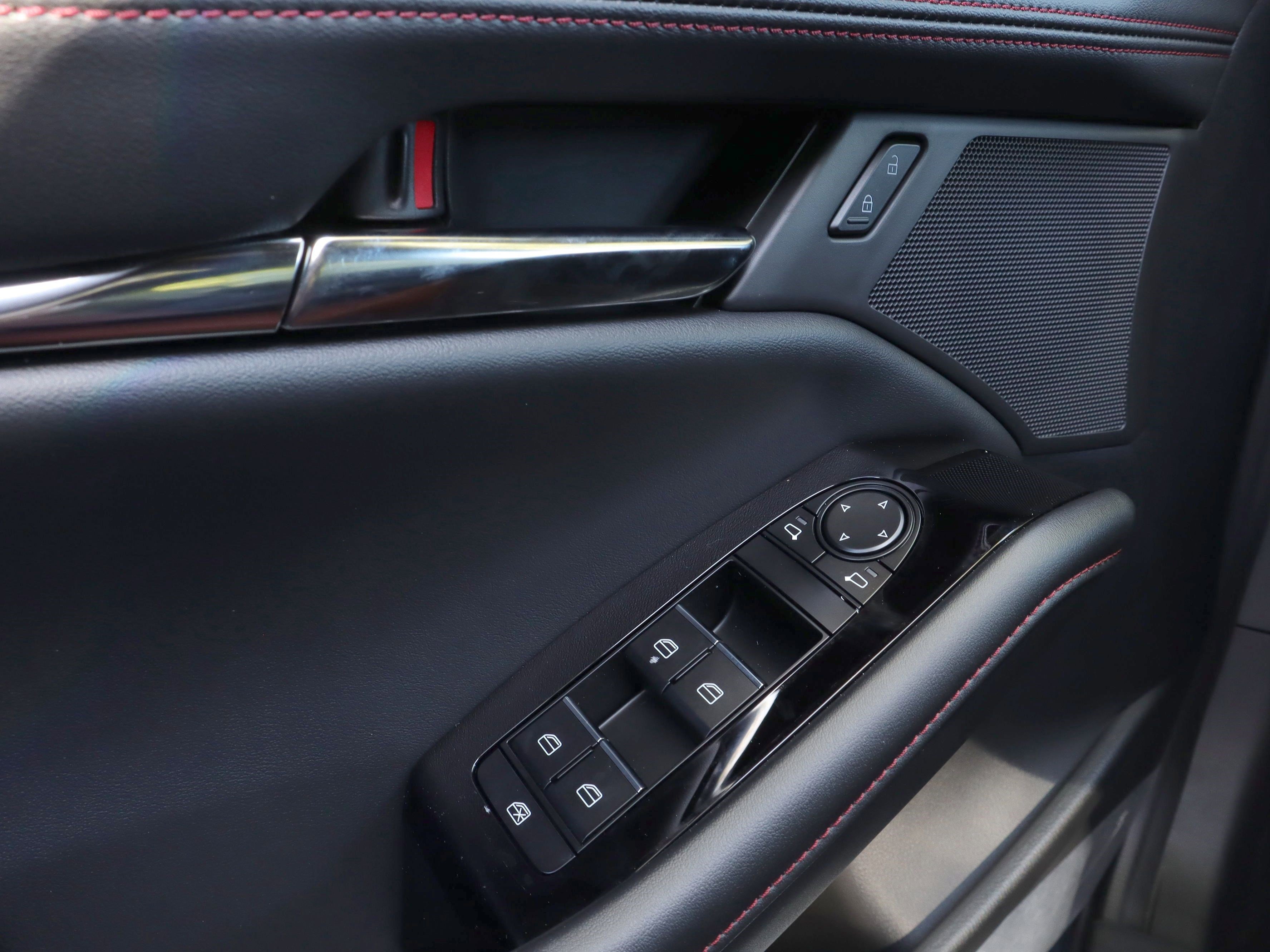 New 2026 MAZDA MAZDA3 Carbon image 18