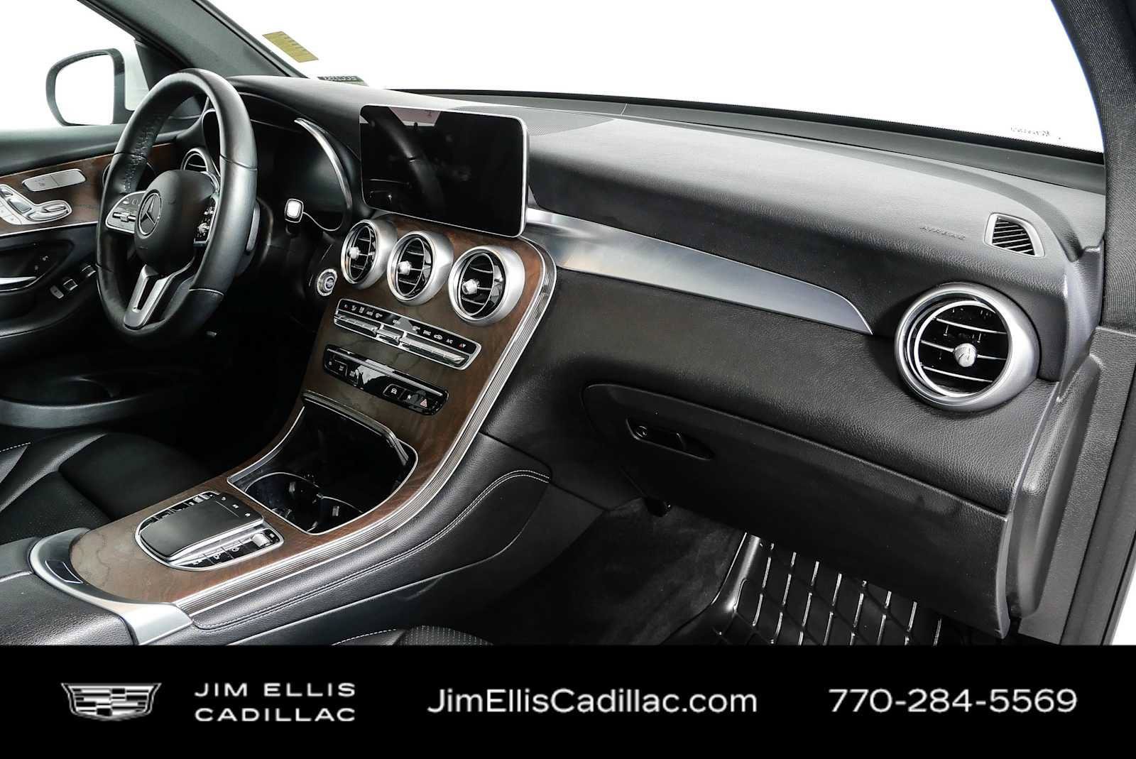 Used 2021 Mercedes-Benz GLC 300 4MATIC w/ Multimedia Package image 23