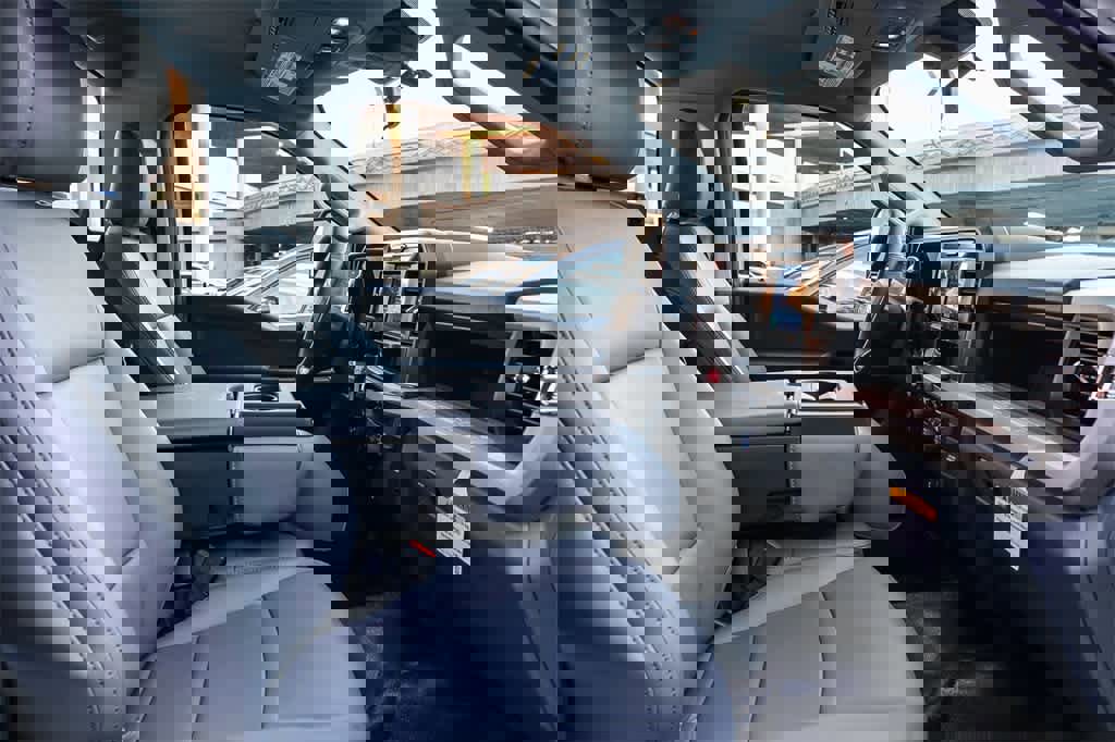 New 2026 Ford F250 XL w/ XL Chrome Package image 16