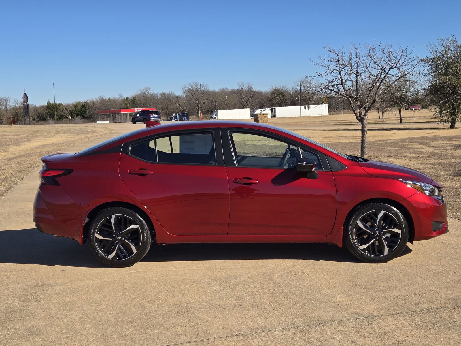 New 2025 Nissan Versa SR image 7