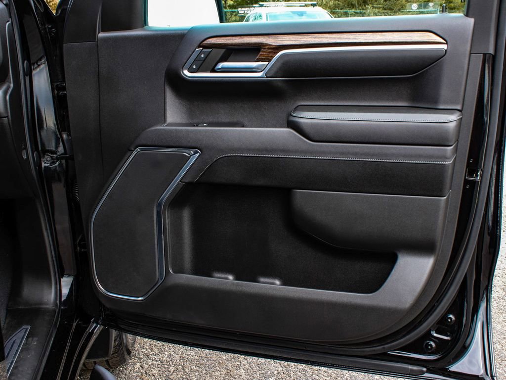 Used 2023 GMC Sierra 1500 Elevation image 13