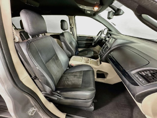 Used 2020 Dodge Grand Caravan SXT FWD image 27