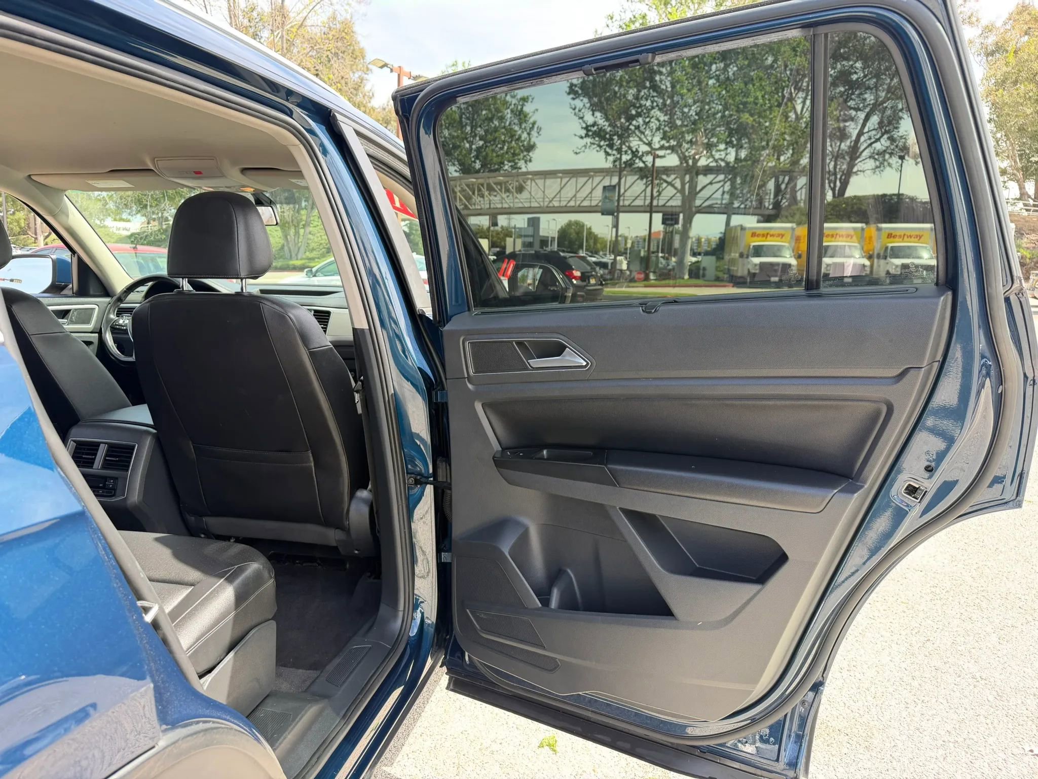 Used 2018 Volkswagen Atlas SE FWD image 20