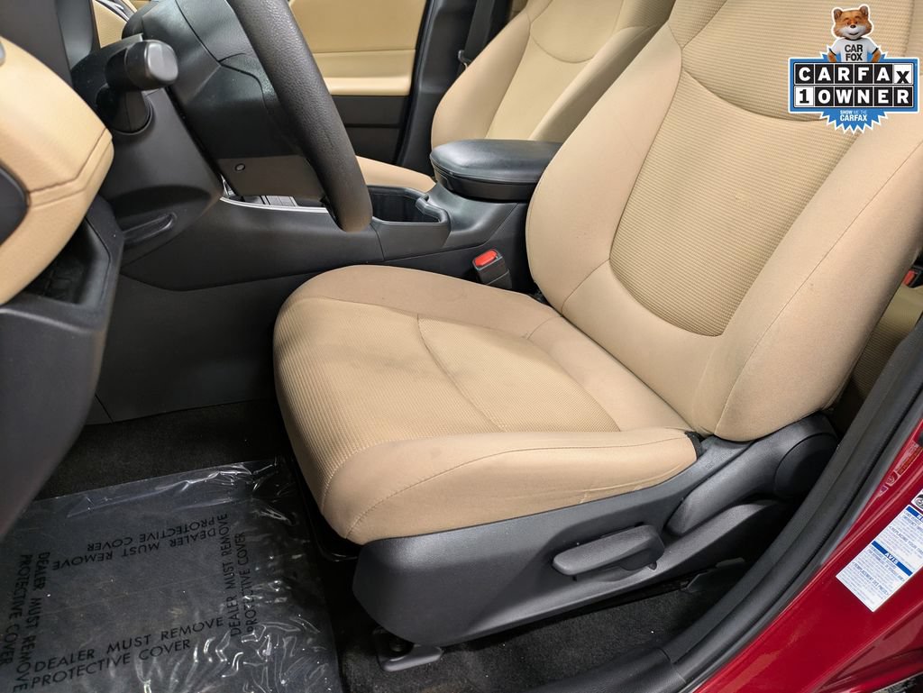Used 2022 Toyota RAV4 LE AWD/4WD image 10