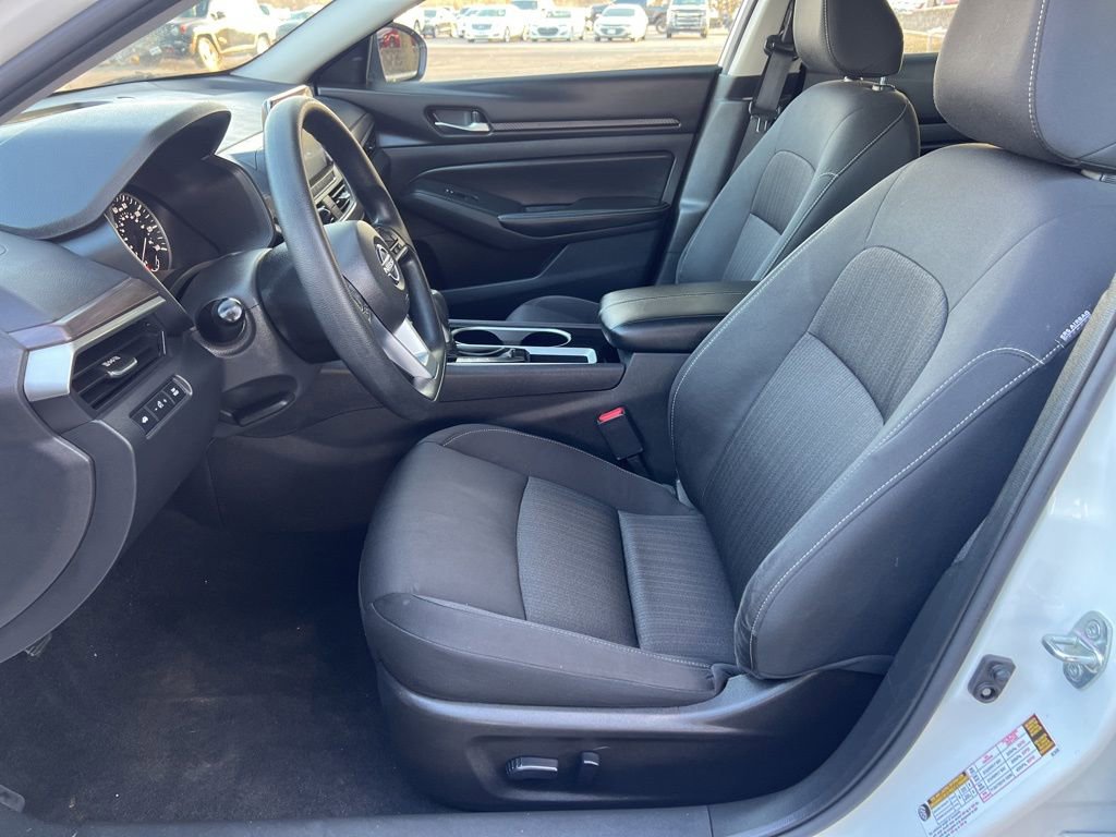 Used 2024 Nissan Altima 2.5 SV image 21