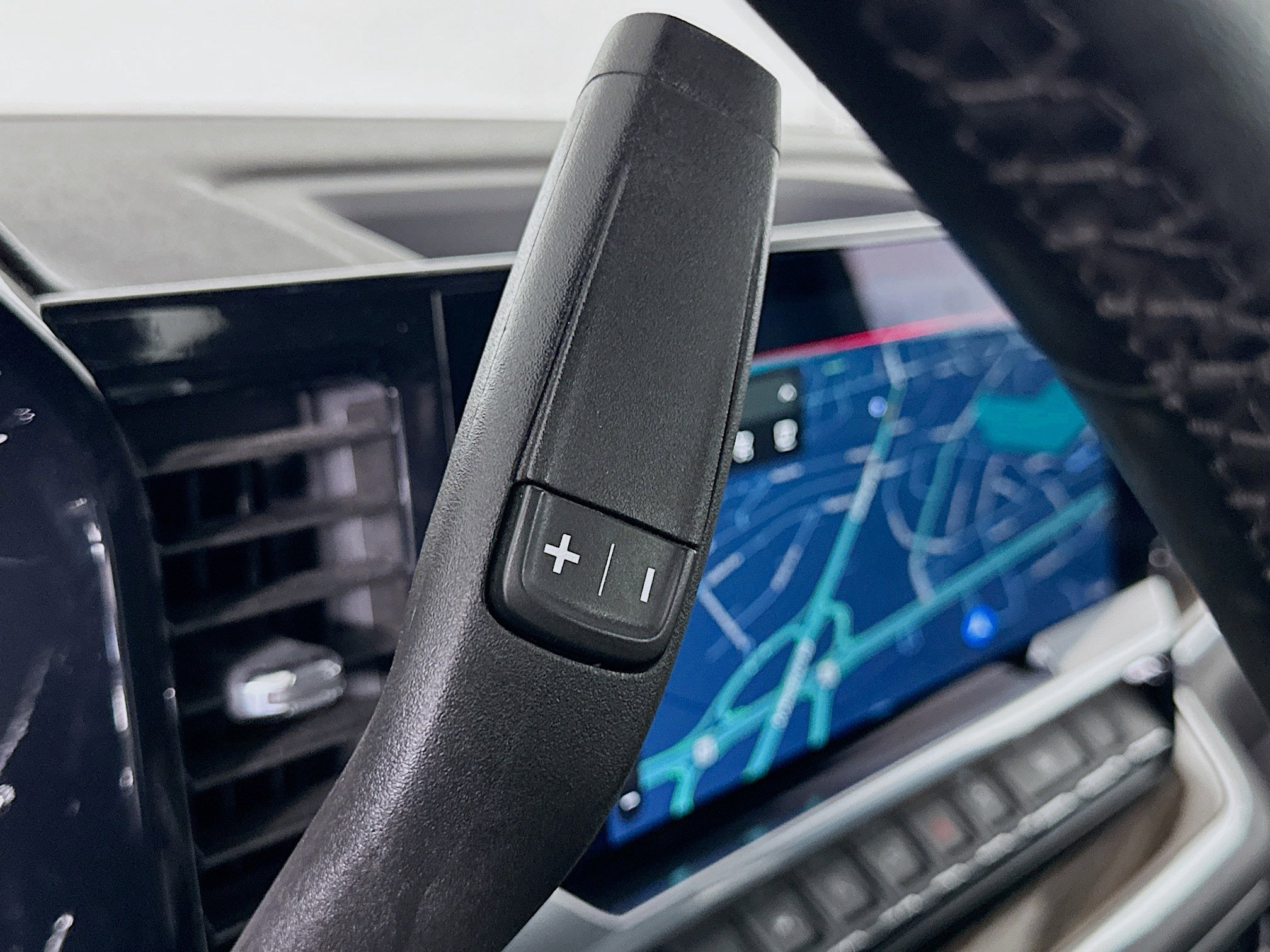 Used 2023 GMC Sierra 1500 Elevation image 25