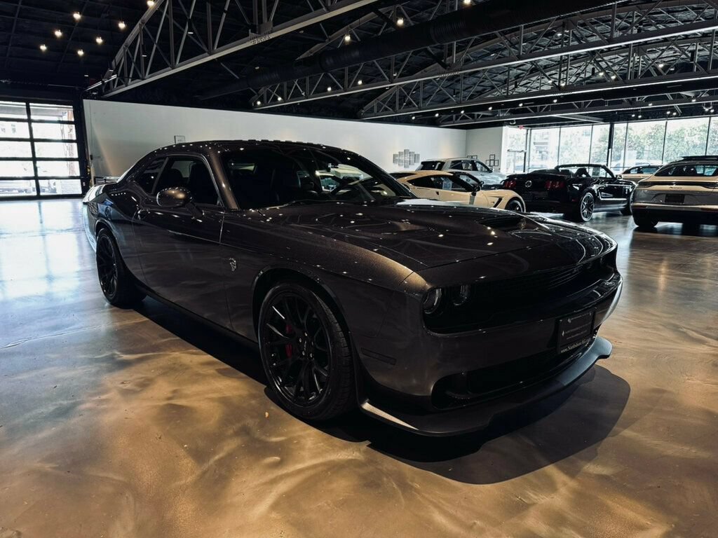 Used 2016 Dodge Challenger SRT Hellcat RWD image 7
