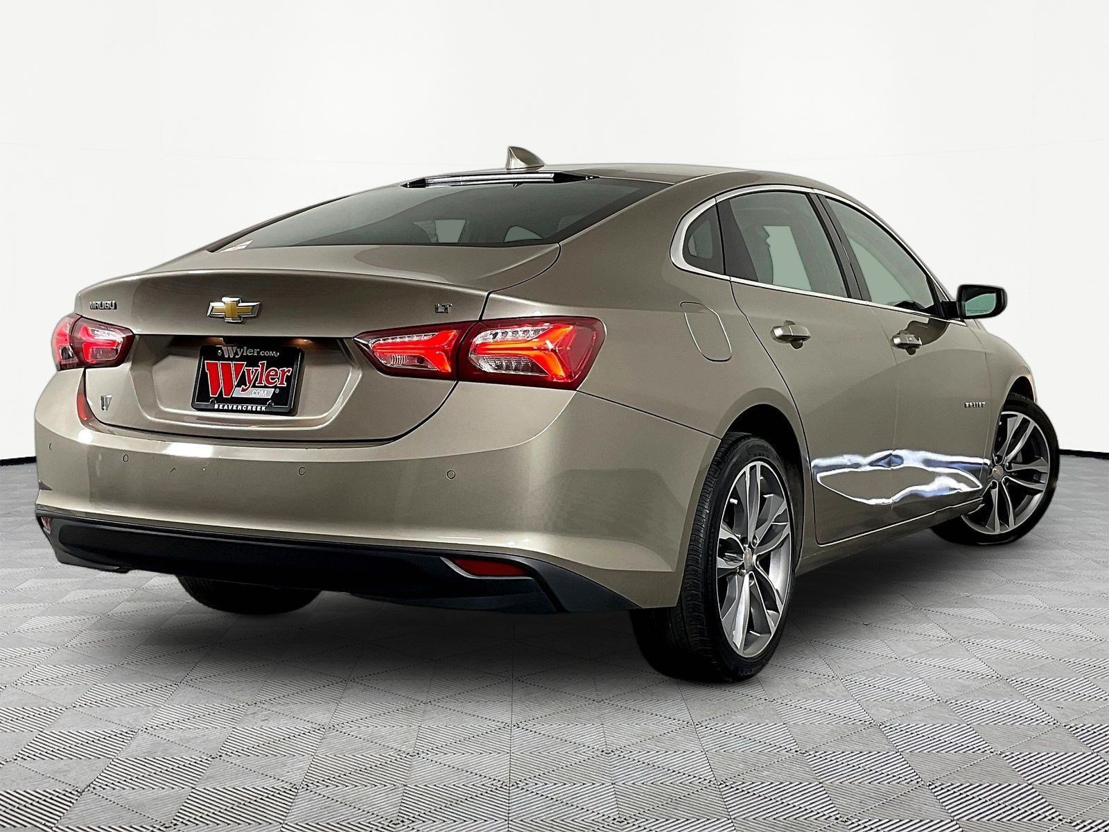 Used 2022 Chevrolet Malibu LT FWD image 6