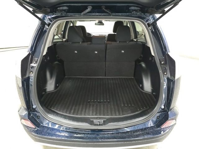 Used 2018 Toyota RAV4 XLE w/ Plus Extra Value Package AWD/4WD image 11