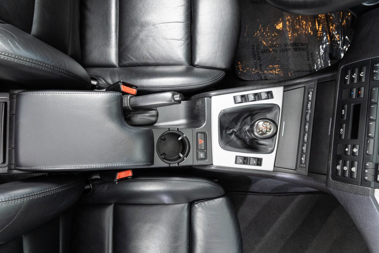 Used 2005 BMW M3 Convertible image 58