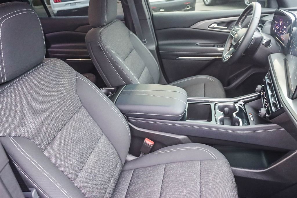 Used 2026 Chevrolet Traverse LT w/ Driver Confidence Package image 15