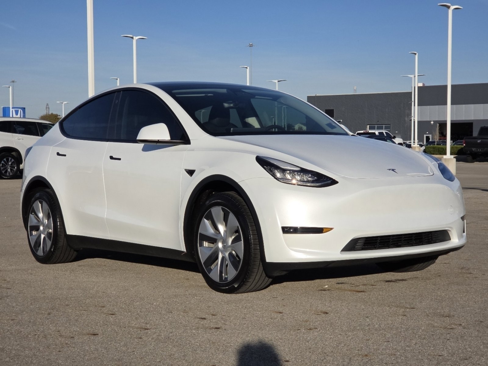 Used 2023 Tesla Model Y Long Range video 2