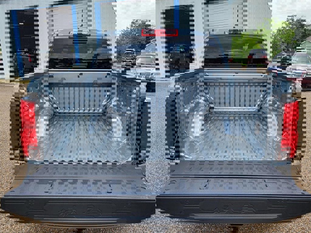 New 2025 Chevrolet Colorado LT w/ LT Convenience Package image 20