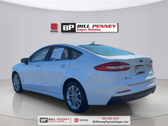 Used 2020 Ford Fusion SE image 3