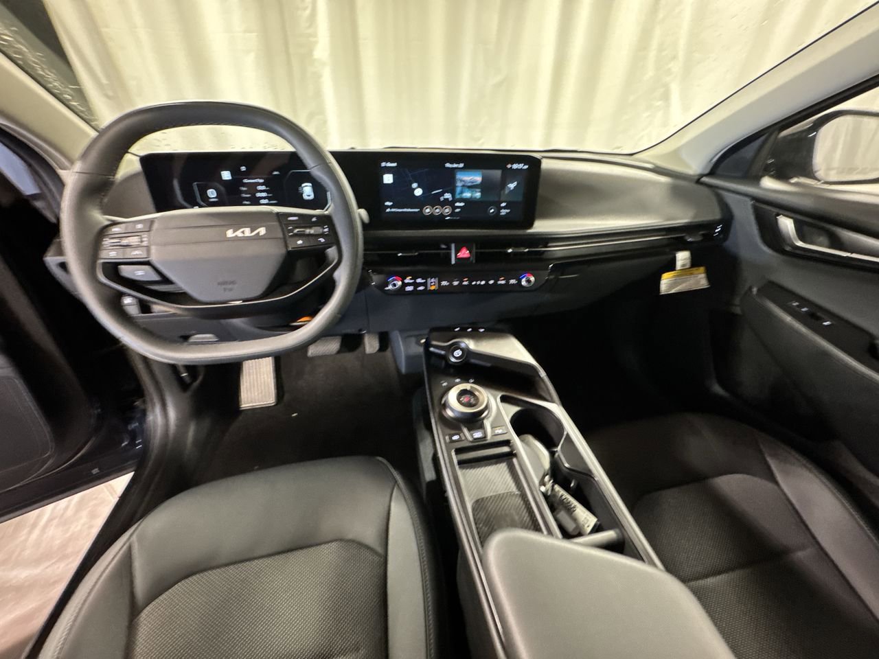 New 2025 Kia EV6 Light image 12