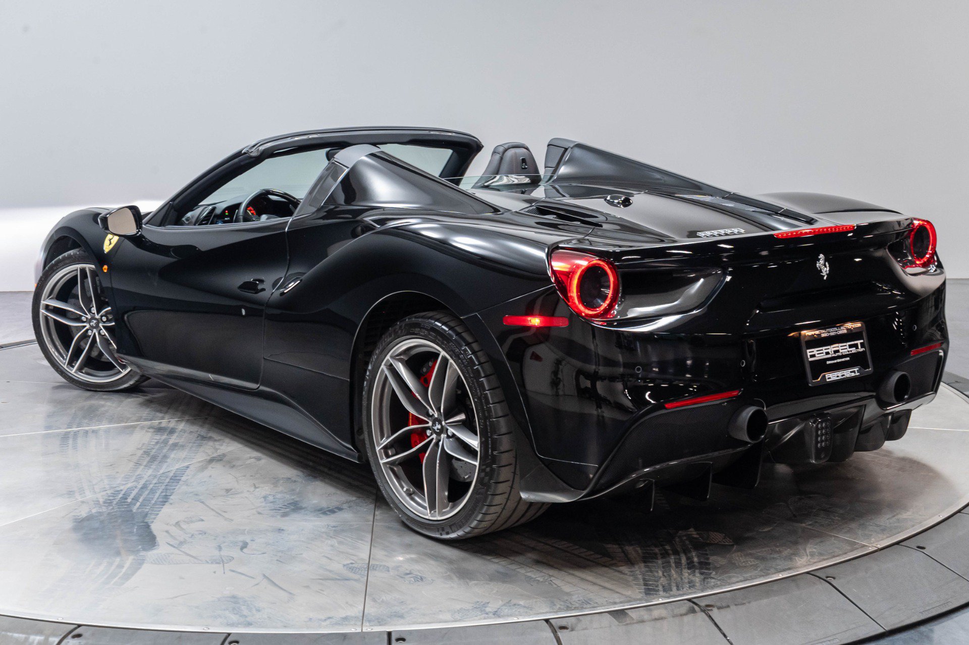 Used 2016 Ferrari 488 Spider RWD image 62