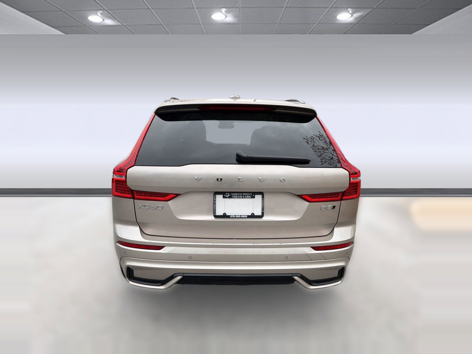 Certified 2024 Volvo XC60 B5 Plus w/ Climate Package image 10