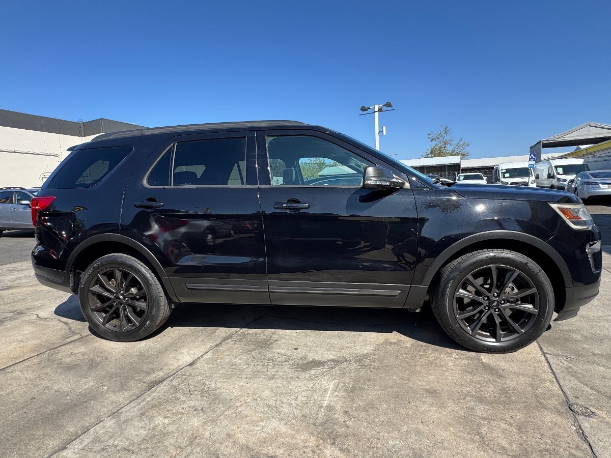 Used 2019 Ford Explorer XLT w/ Equipment Group 202A FWD image 7