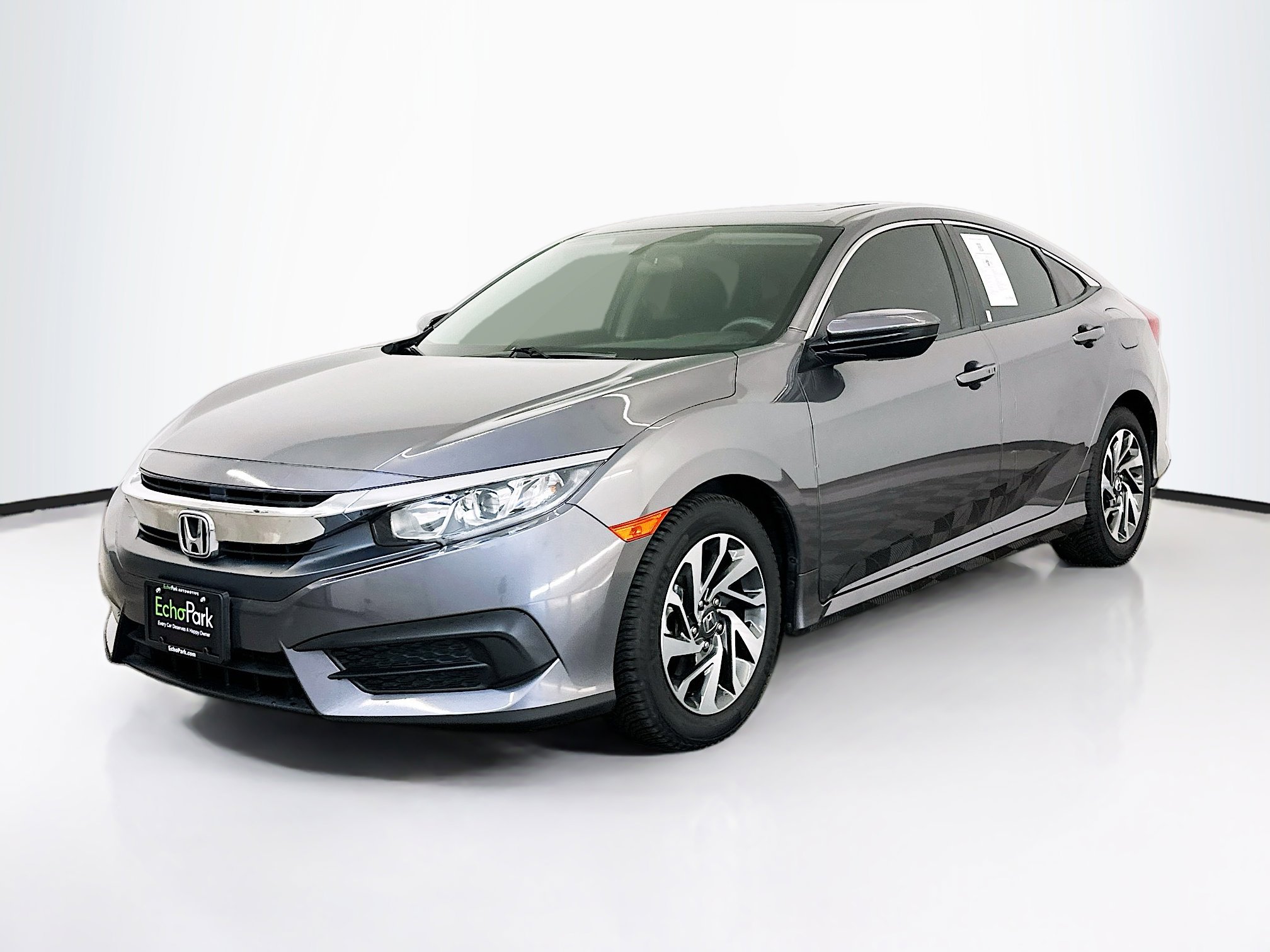 Used 2018 Honda Civic EX image 3