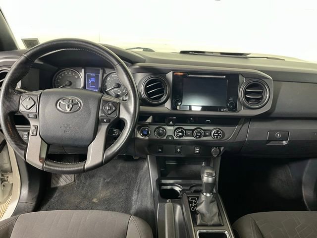 Used 2017 Toyota Tacoma TRD Sport w/ Tow Package (A/T) image 13